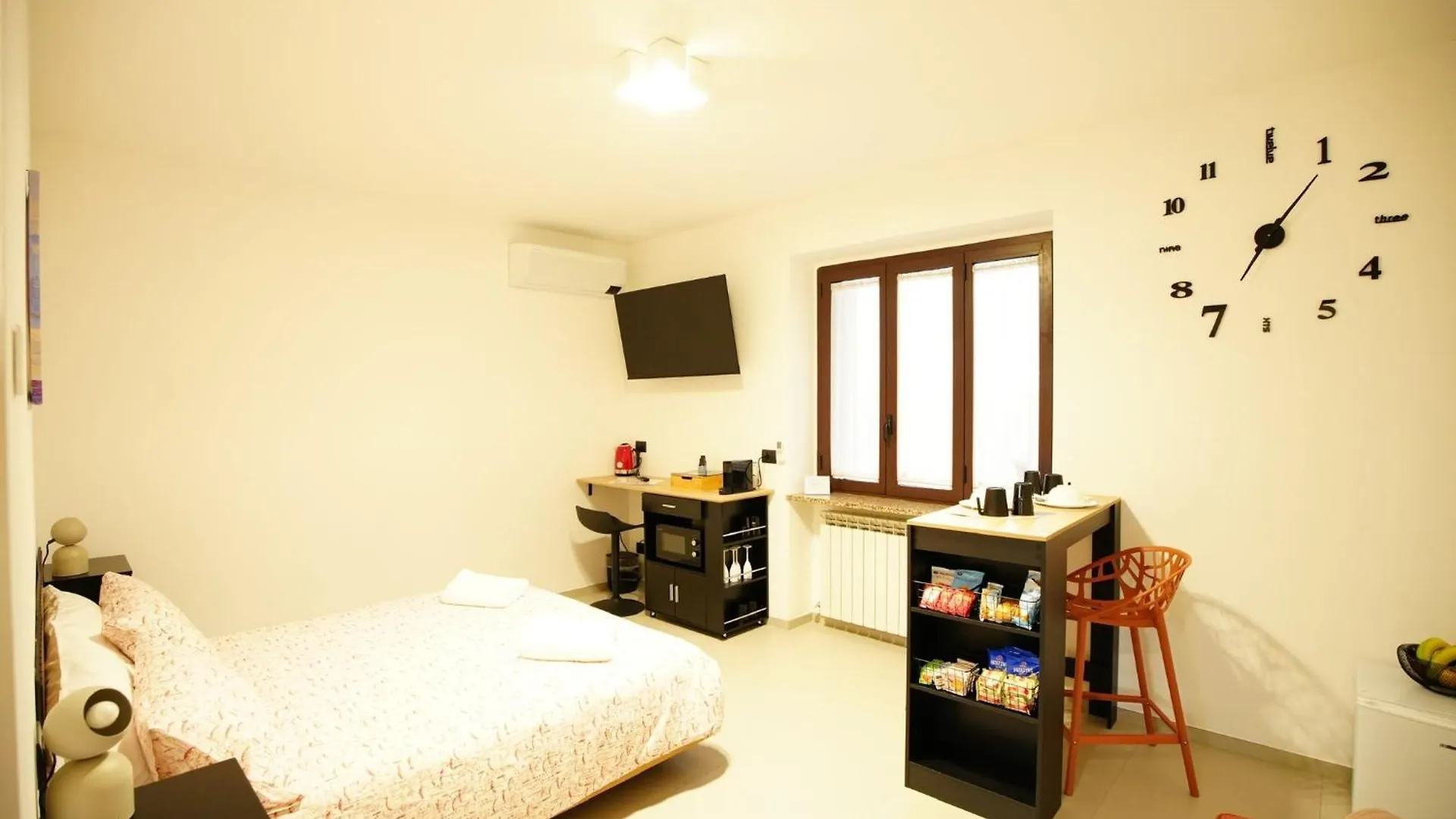 The One Malpensa Rooms Vizzola Ticino 0*,  Italy